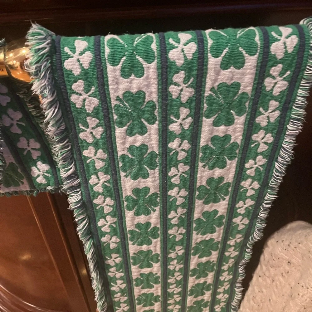 Park B. Smith 3 place mats and one table runner- St. Patrick’s Day / Irish